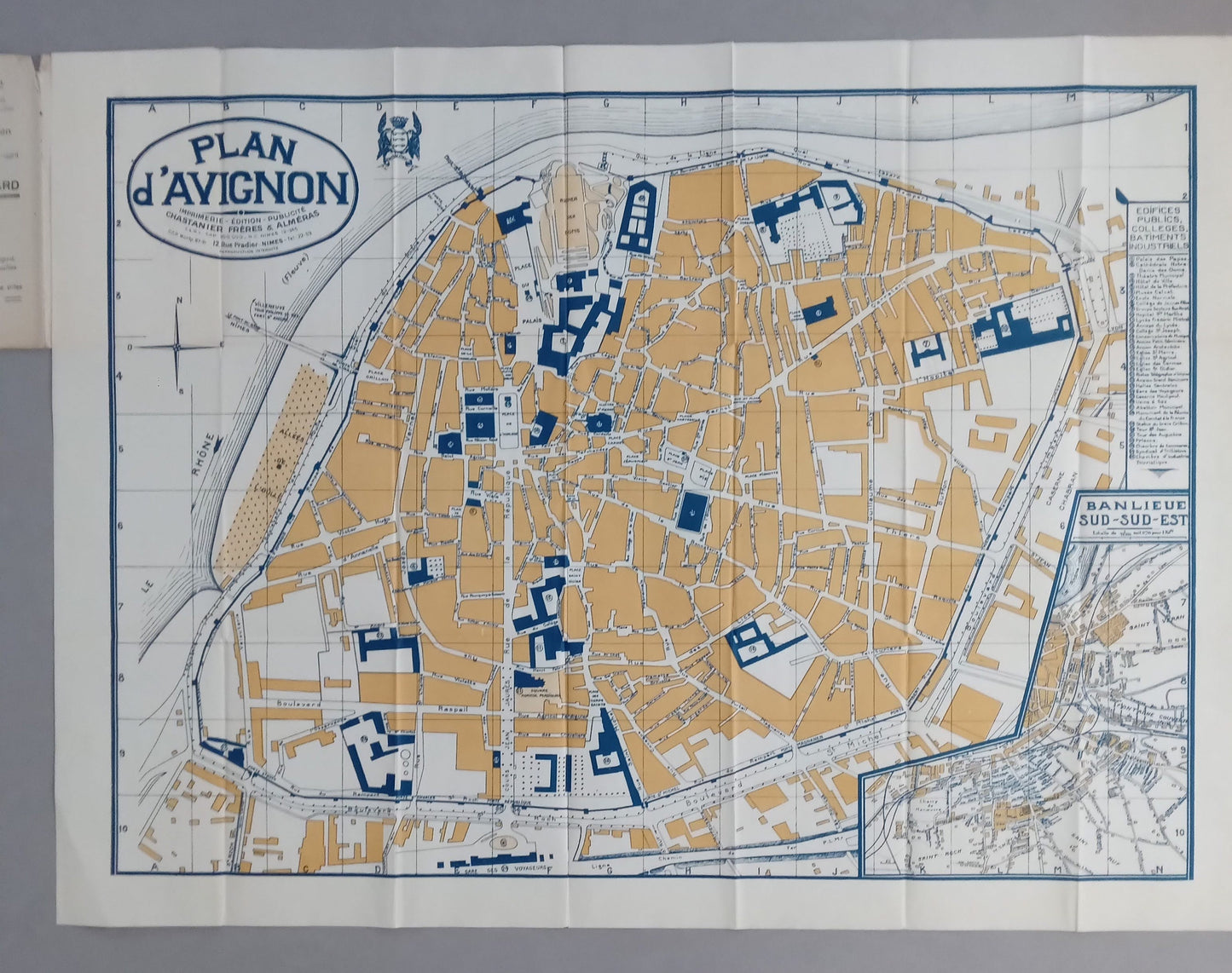carte ancienne vintage avignon