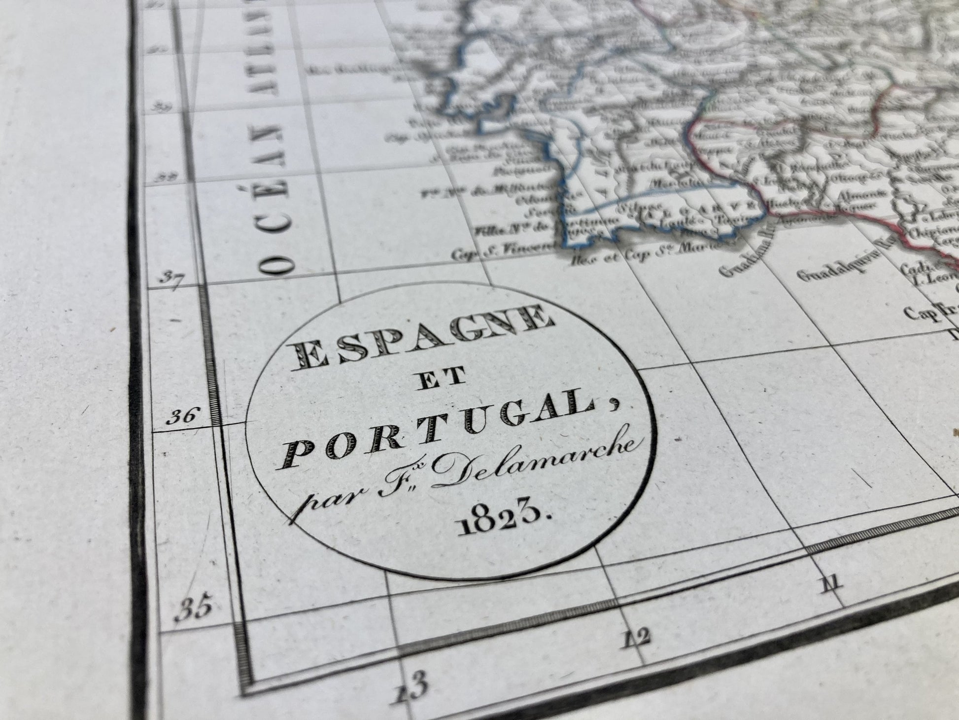 Cartouche de la carte ancienne de l'Espagne et du Portugal par Félix Delamarche