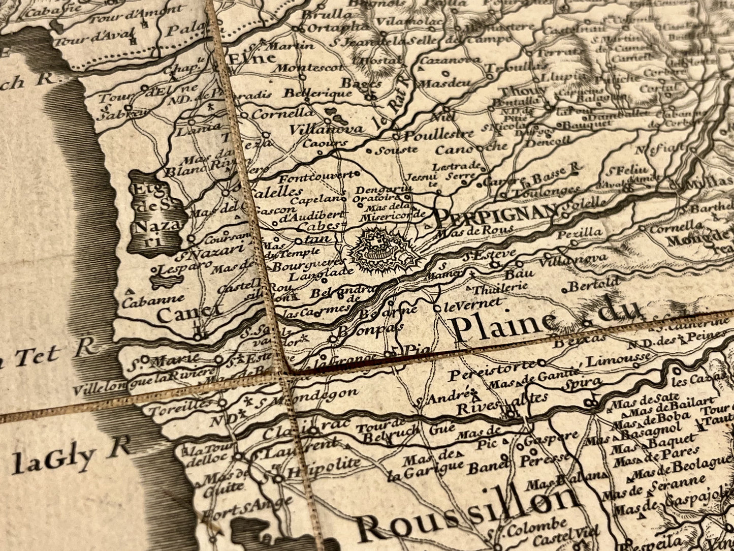 Carte ancienne Pyrenees Perpignan par Roussel
