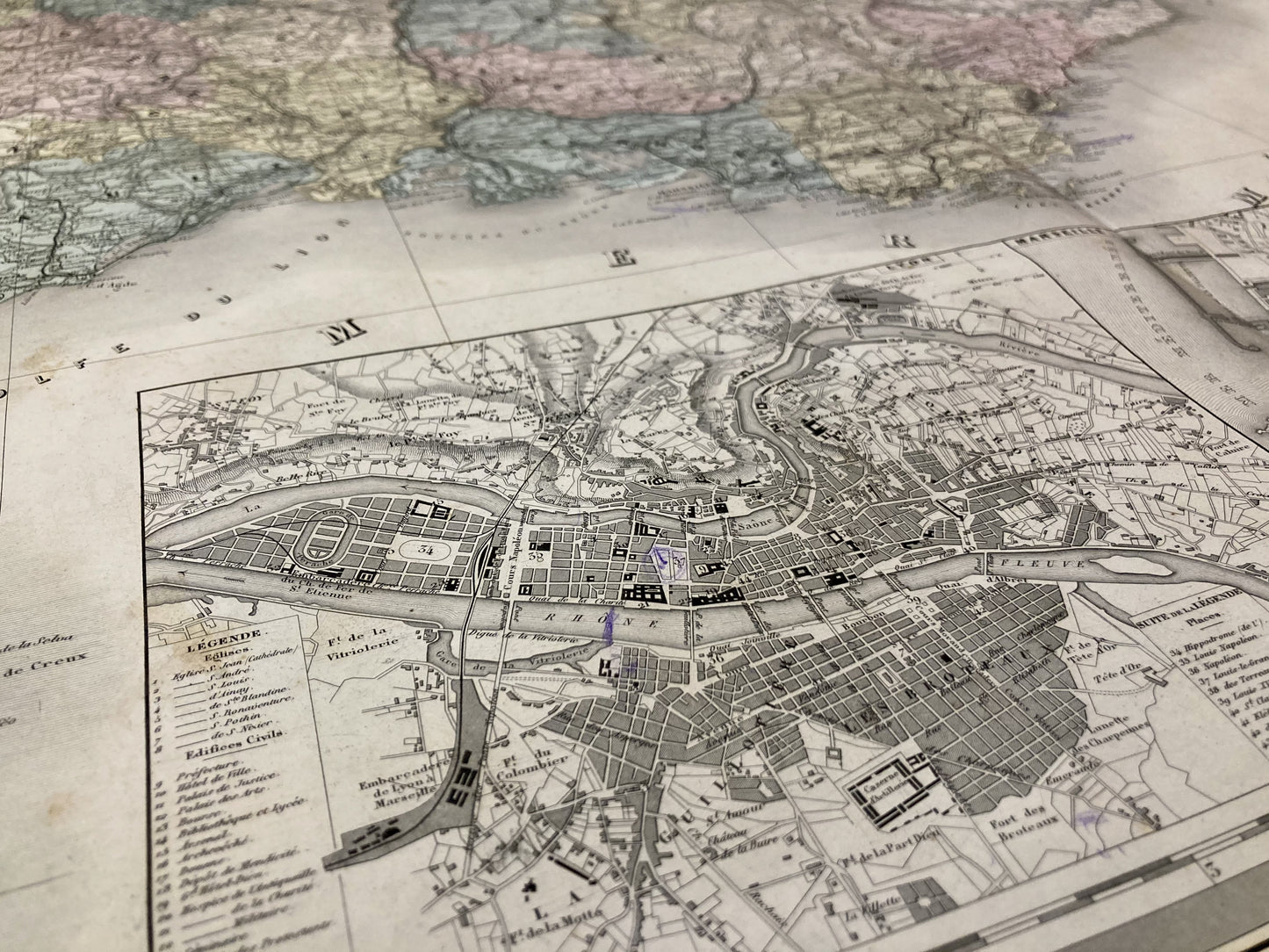 Détail du plan de Lyon sur la carte de la France par A.H. Dufour
