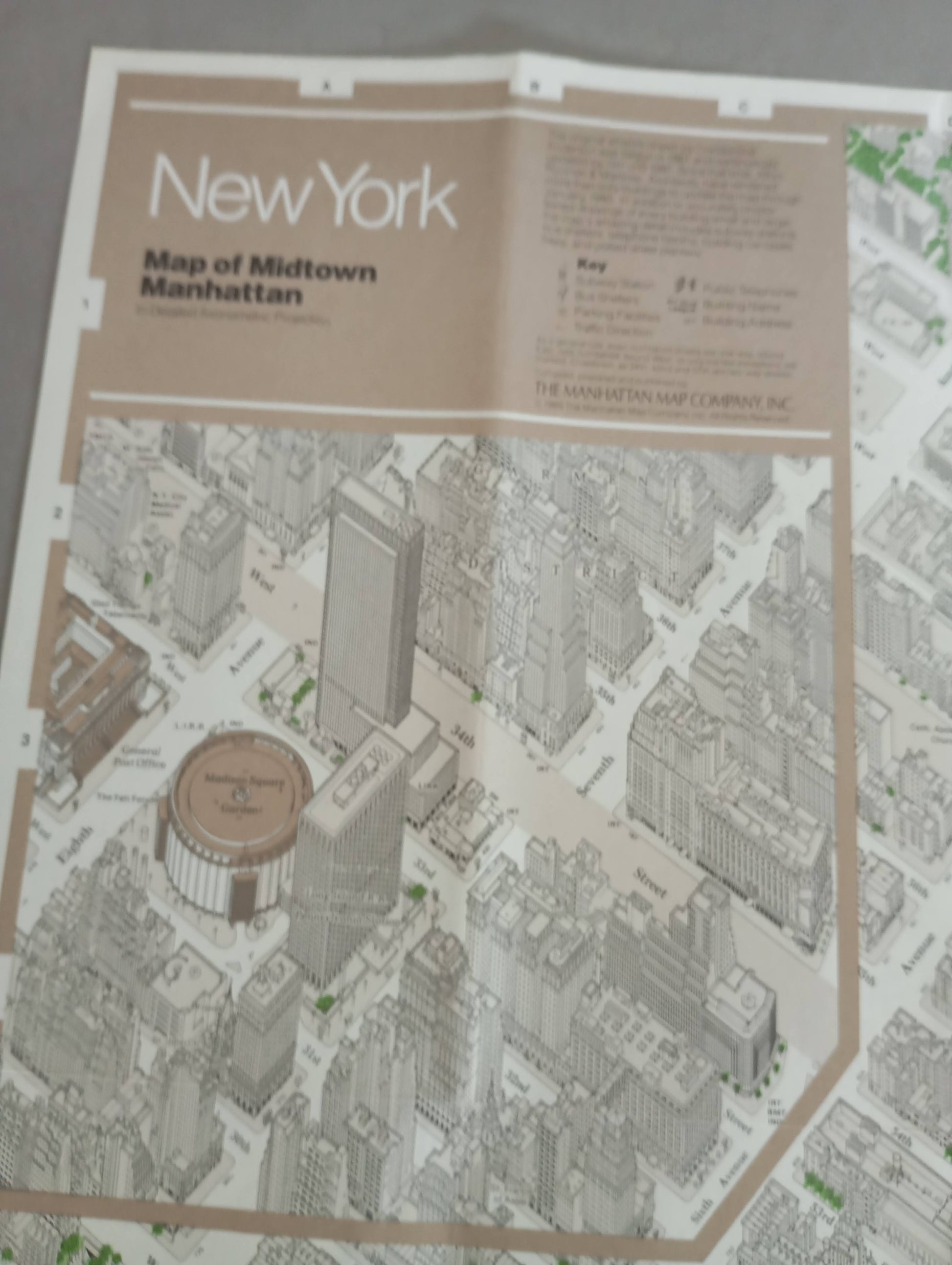 Plan rétro illustré et géographique de Midtown Manhattan, New York, par Constantine Anderson - 1980