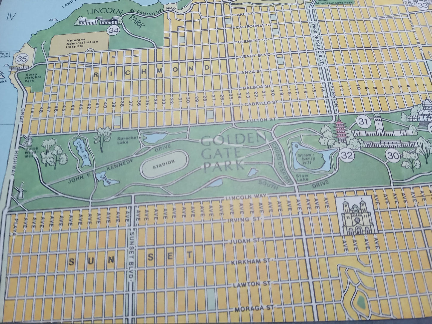 Plan pictural rétro et géographique de San Francisco - ca. 1980 - Vue du Golden Gate Park et de Downtown