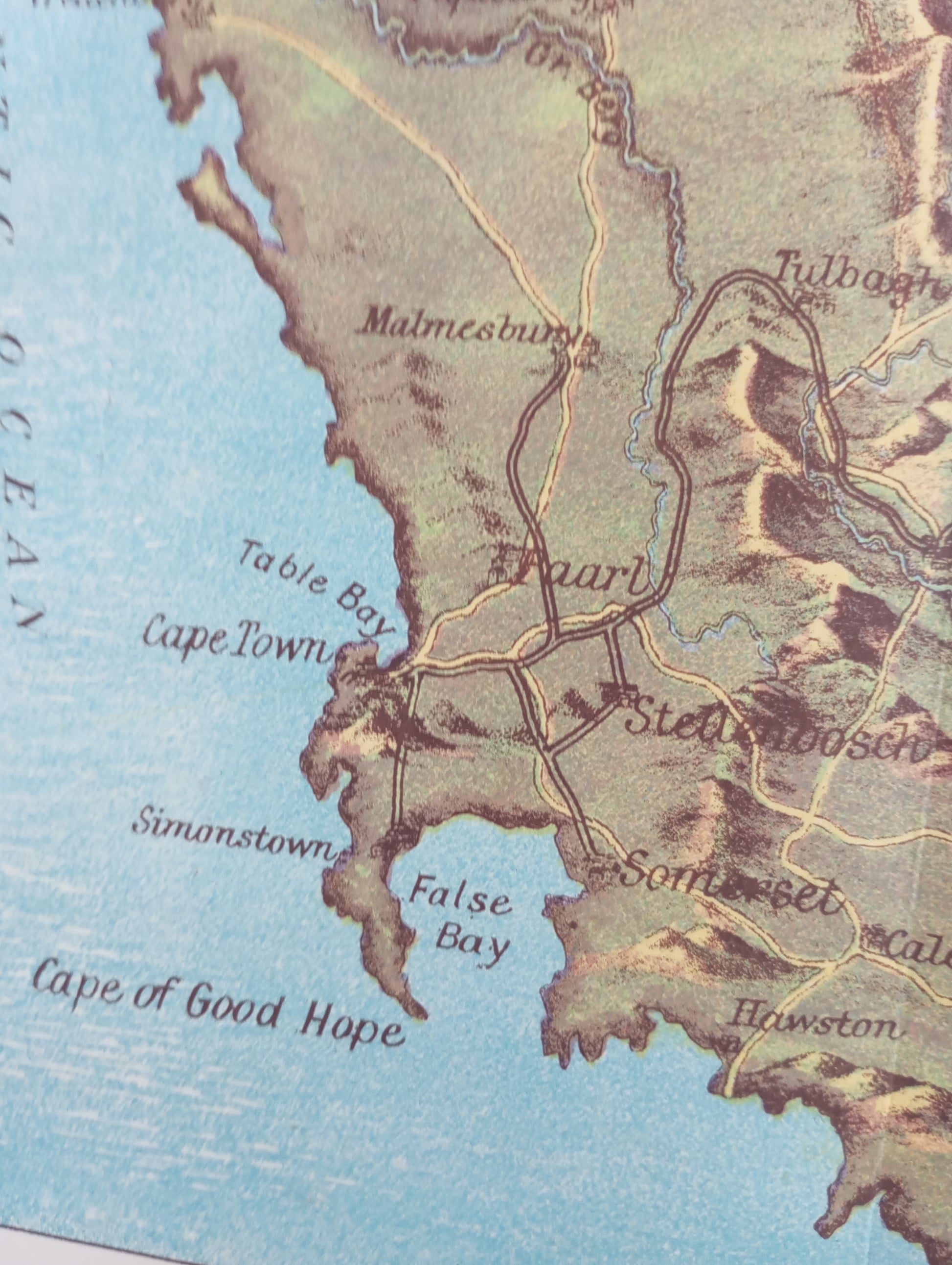 Gros plan sur une carte historique du Natal (Afrique du Sud) indiquant les sites des batailles de Isandula (1879) et les villes de Ladysmith et Newcastle.