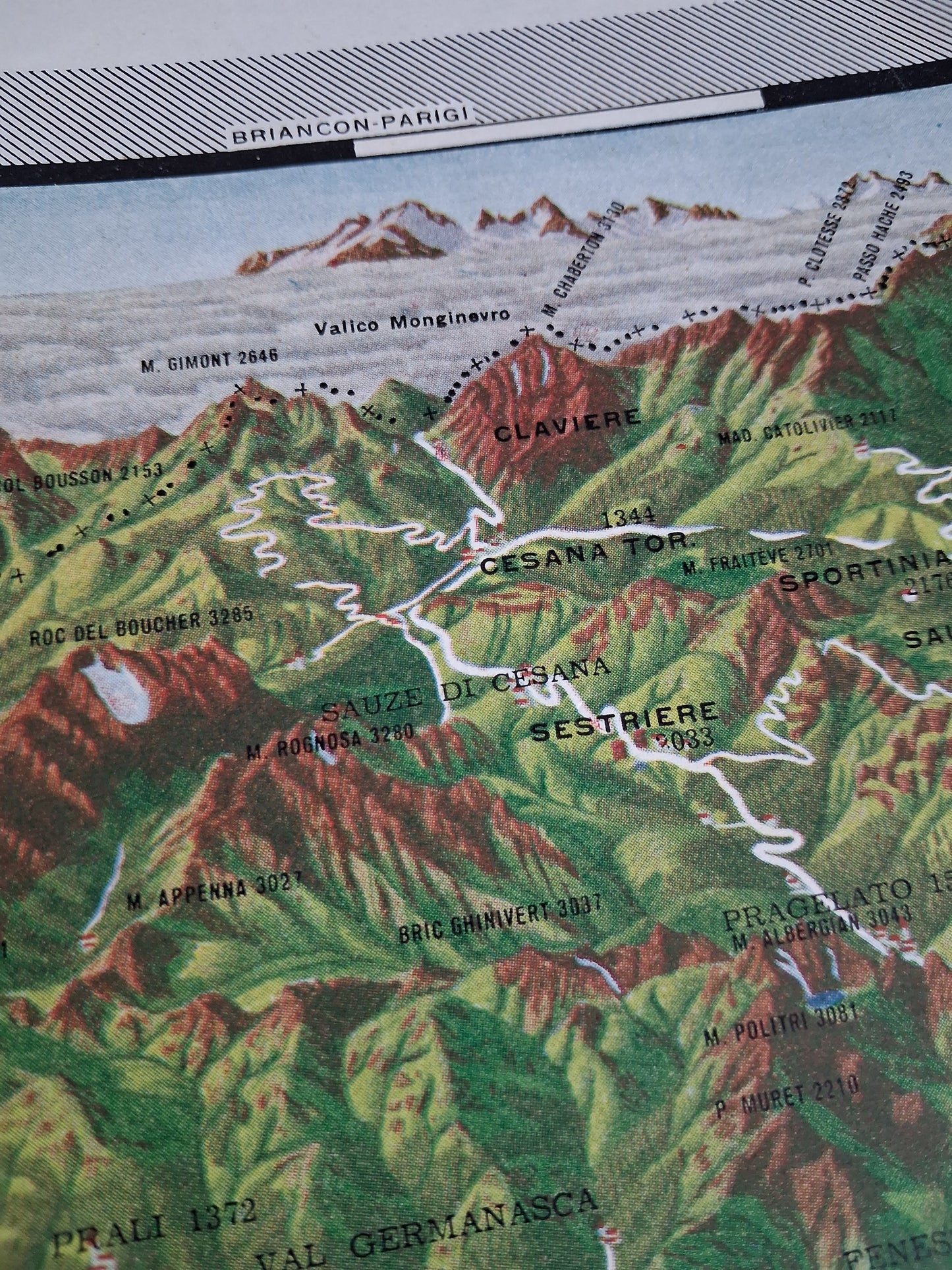 Gros plan sur la zone centrale autour de Turin (Torino), détaillant le réseau routier et fluvial de la ville et de ses proches banlieues.