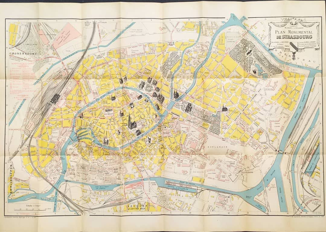 Vue d'ensemble du plan monumental et ancien de la ville de Strasbourg par Blondel La Rougery, montrant le centre-ville et les cours d'eau.